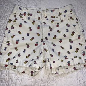 Gap kids girls white multi pineapple print shorts.
